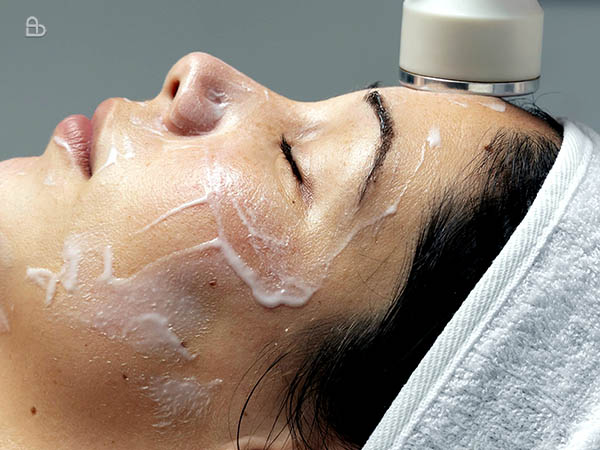 Medical-grade medifacial treatment for skin rejuvenation and hydration